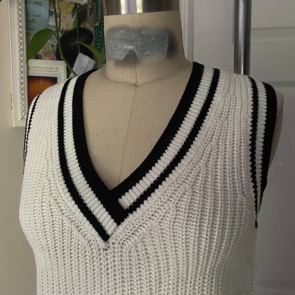 H&M DIVIDED Retro 1990s Grunge PREPPY V-Neck Crop Sweater VEST *X-SMALL*  NWT - Picture 5 of 8